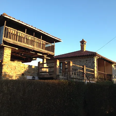 Villa La Ii *